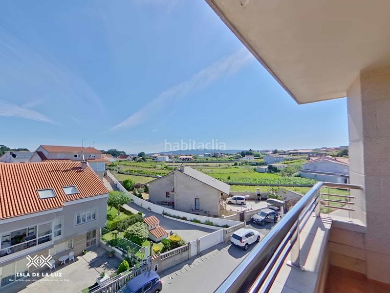 Foto 27c93083-a057-4b3a-a2a4-ce34b1740a16. Pis a lugar fonte de ons 91 a Noalla Sanxenxo