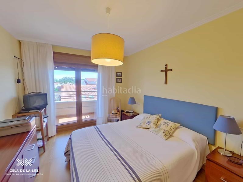 Foto 3d900994-ff22-4438-bd79-d861fad59011. Pis a lugar fonte de ons 91 a Noalla Sanxenxo