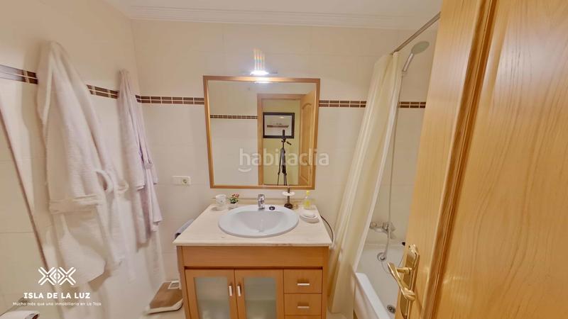 Foto 5a629294-43da-4920-be06-5e5cde621d11. Pis a lugar fonte de ons 91 a Noalla Sanxenxo