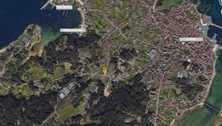 Residential Plot in Ep-9101 32. Parcela edificable en o grove – núcleo rural de campos (meloxo)