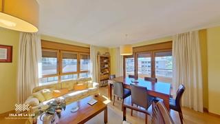 Piso  Calle fonte de ons-noalla 3. Piso amplio con terraza y garaje a un paso de la playa de a lanz