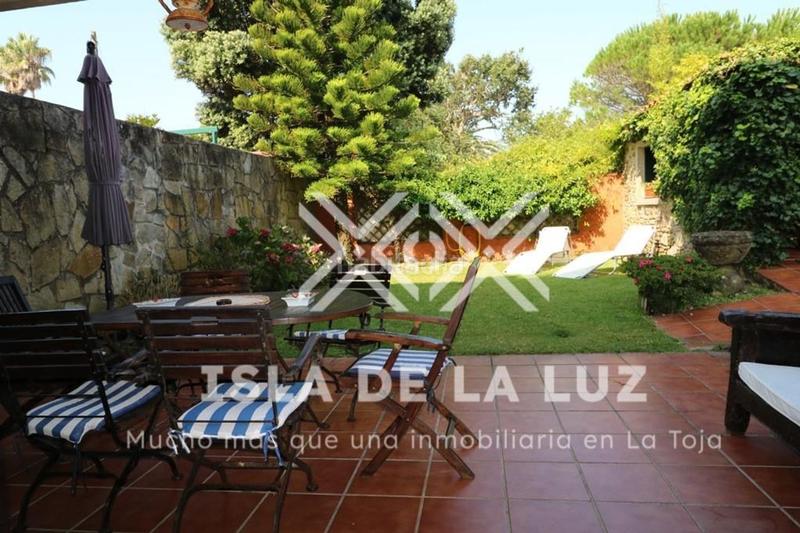 Foto 3ff83849-d887-4bad-bbfd-2f036d298110. Xalet a montemar 0 a Grove (O)