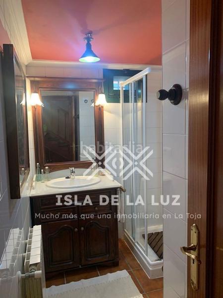 Foto 4eeeea6c-532c-4141-a45e-6cfe3e5a234b. Xalet a montemar 0 a Grove (O)