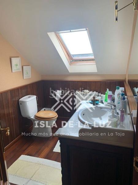 Foto 7cedf7f8-8573-48fc-86d2-ccd9abc5938c. Xalet a montemar 0 a Grove (O)