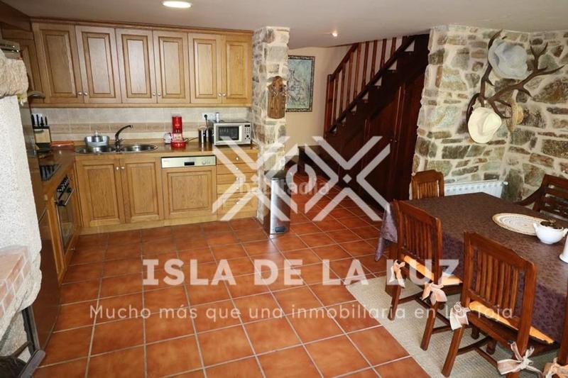 Foto bd3ef4c3-4c1e-4925-a4a0-c7450b019c72. Xalet a montemar 0 a Grove (O)