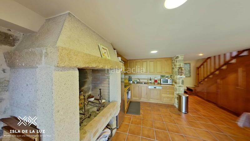 Foto f642b437-9674-4323-9aaf-ad73031dc40a. Xalet a montemar 0 a Grove (O)