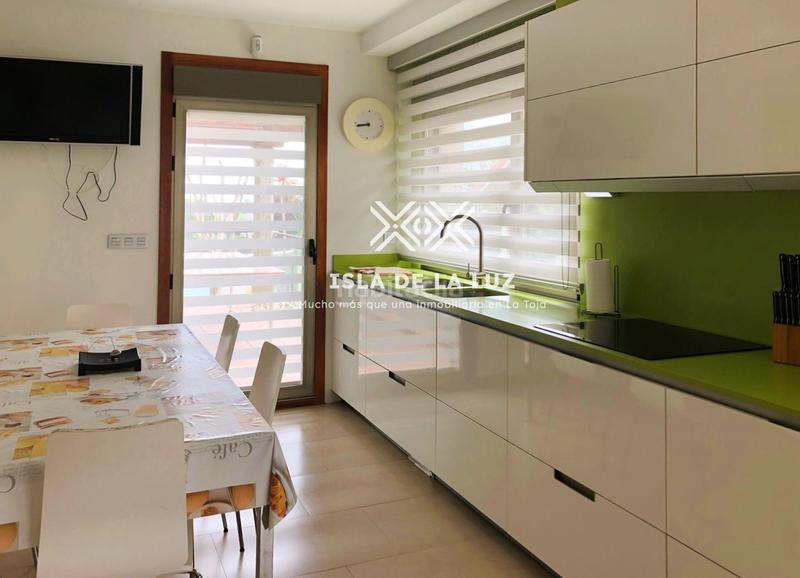 Foto 5cf76560-6129-4121-afc4-9ef127f9d35f. Chalet mit heizung parking pool in Vilalonga Sanxenxo