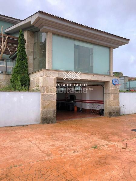 Foto ae4b5712-1770-4102-9263-b8a407fcfc00. Chalet mit heizung parking pool in Vilalonga Sanxenxo