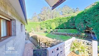 Chalet  Calle reboredo-s vicente. Casa ideal para familia con jardín privado en o grove