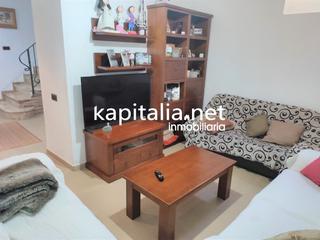 Casa a Agullent. Bonita casa reformada a la venta en agullent ubicada en zona tra