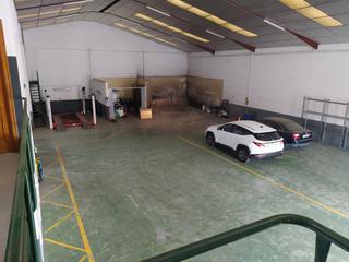 Nau industrial a Xàtiva. Nave a la venta en xativa con taller mecánico