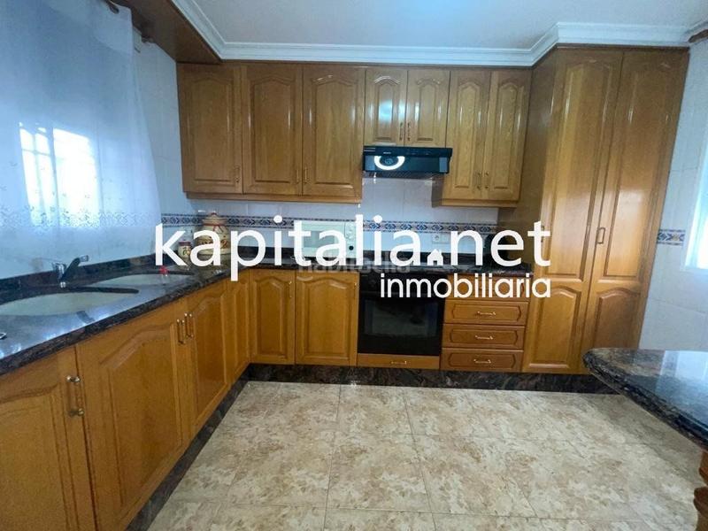 Foto 6042f1da-8ef8-4257-bfa3-a49f84c6b138. Chalet con parcheggio piscina in La Vila Alzira