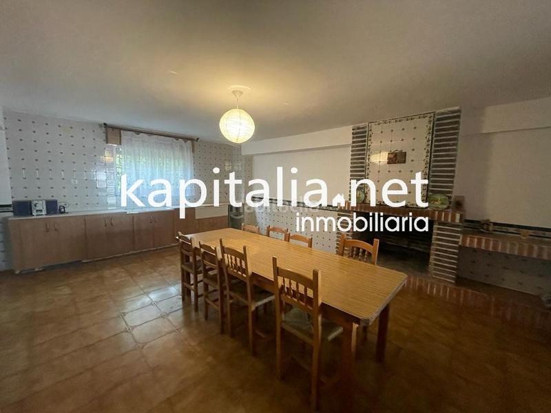 Foto 8094e8c9-d9ef-4f15-9d4c-2358cc1c6511. Chalet con parcheggio piscina in La Vila Alzira