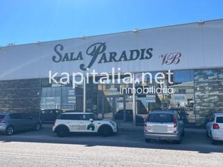Edifici a Llosa de Ranes. Salon restaurante en la llosa de ranes