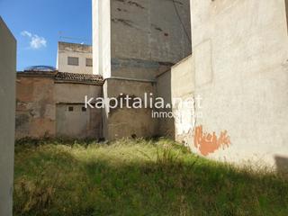 Terreny residencial a Albaida. Solar a la venta en albaida