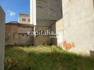 Terreny residencial en Albaida. Solar a la venta en albaida