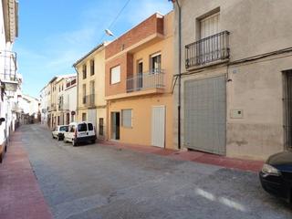 Pis a Atzeneta d´Albaida. Encantador piso en adzeneta de albaida, para entrar a vivir.