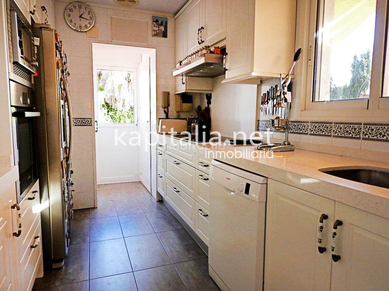 Foto 8953b237-0cf9-4bce-94be-547507f100db. Xalet amb aparcament piscina a Cabo de las Huertas Alicante