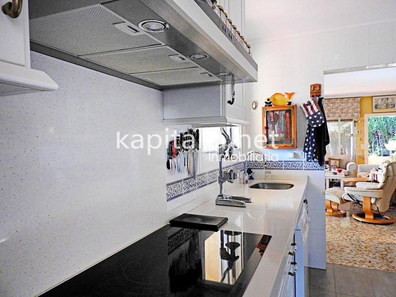 Foto a1bd9c5c-3311-465b-9316-1c0607937641. Xalet amb aparcament piscina a Cabo de las Huertas Alicante