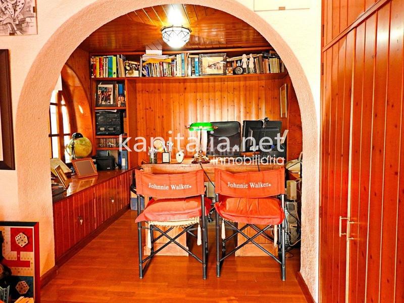 Foto cd1ad834-3d3b-46eb-9790-abd1c460f438. Xalet amb aparcament piscina a Cabo de las Huertas Alicante