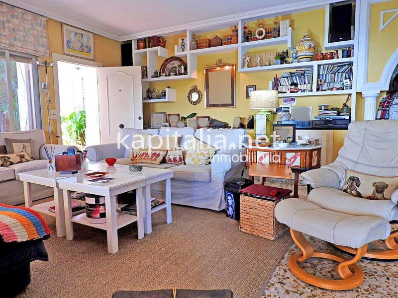 Foto ee24ecc1-85f7-40d0-968d-f897c9907b0a. Xalet amb aparcament piscina a Cabo de las Huertas Alicante