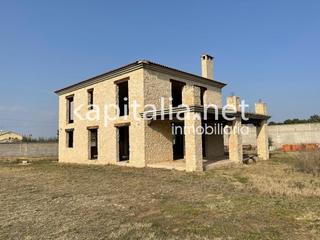 Xalet a Canals. Chalet en canals