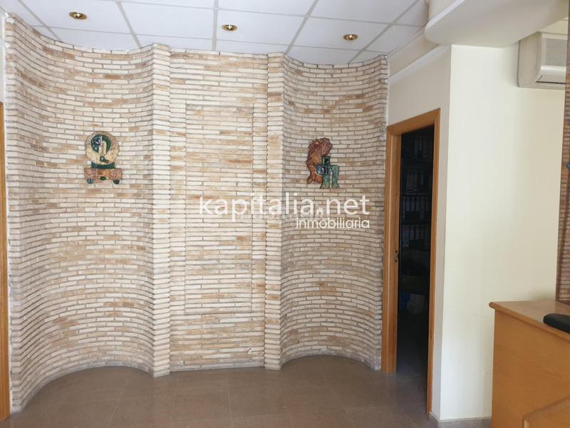 Foto 08d03360-af34-4523-8045-8c946335a633. Oficina bajo a la venta en Centro Ontinyent