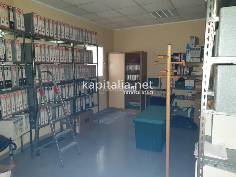Foto 25c0bcce-5728-451f-b8b7-b0cb3b79aab1. Oficina bajo a la venta en Centro Ontinyent