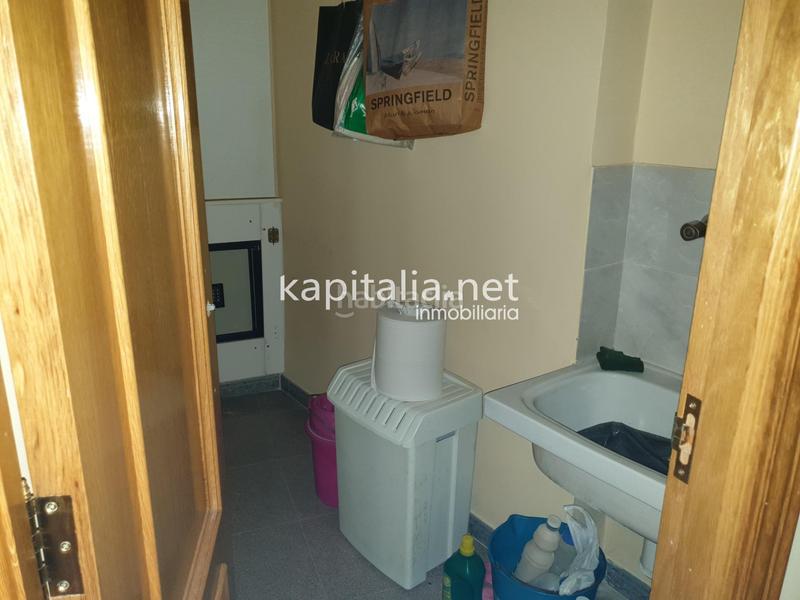 Foto 3743d49e-6aa5-4f5f-923f-b2332f6065c6. Oficina bajo a la venta en Centro Ontinyent