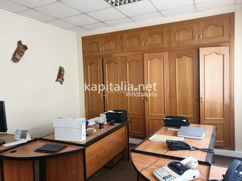 Foto bcf71a37-bfdc-496d-a678-5954816d138a. Oficina bajo a la venta en Centro Ontinyent