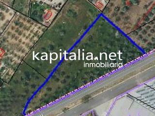 Terreny residencial a Centro. Parcela de suelo terciario en venta a 1 km de ontinyent