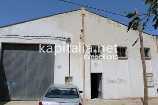 Nau industrial a Centro. Nave industrial en ontinyent