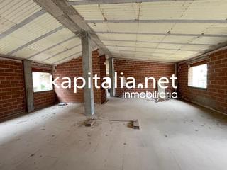 Casa a Barxeta. Casa en construcción en barxeta.