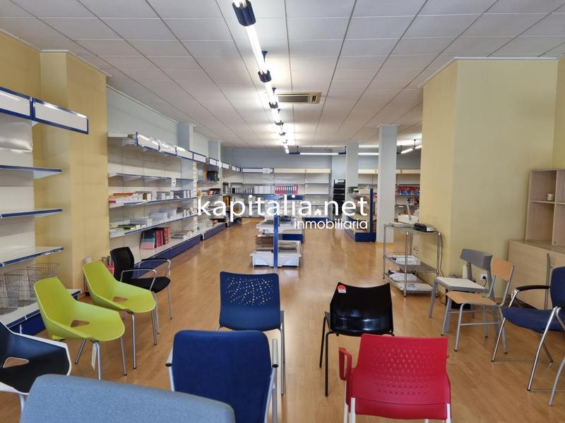 Foto e7d7b43a-cbc1-41c8-b5a7-9cb60ea13f5f. Location local commercial dans Sant Josep-Zona Hospital Ontinyent