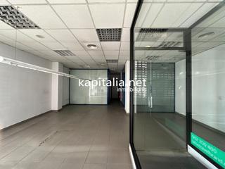 Miete Geschäftsraum in Sant Josep-Zona Hospital. Alquiler de local comercial en otinyent en zona céntrica