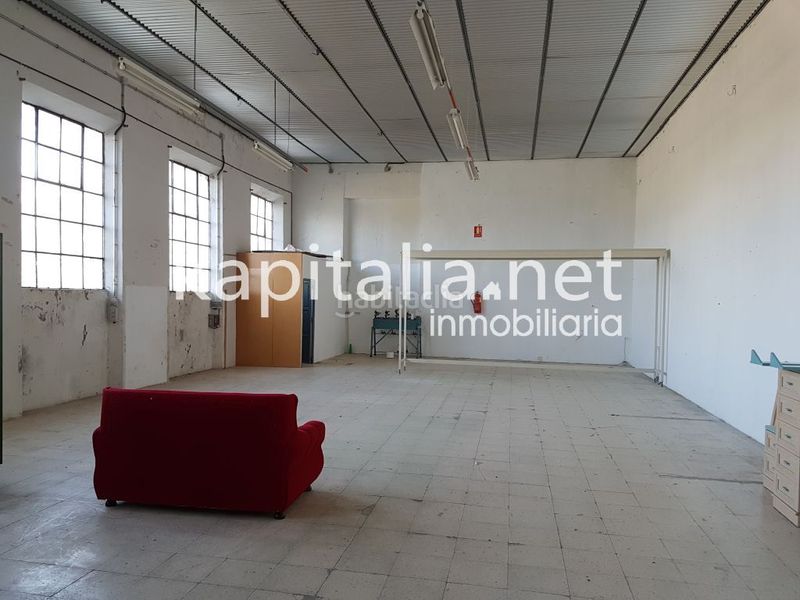 Foto 6fff5fc7-5f82-43d4-aa3c-107cb365e660. Local comercial a Bocairent
