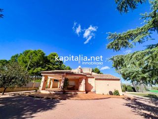Chalet in Sant Josep-Zona Hospital. Magnifico chalet a la venta en ontinyent