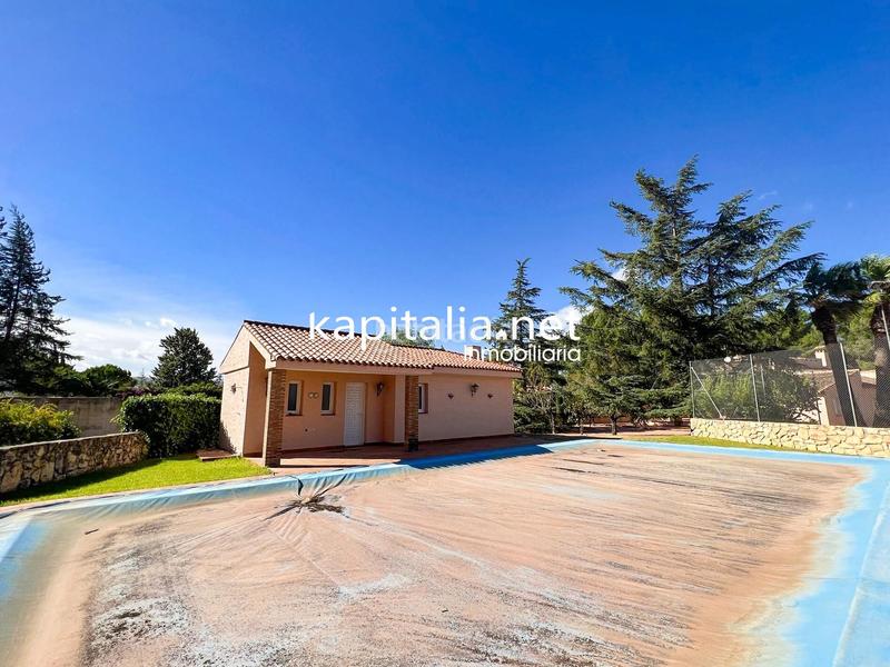 Foto 3431f127-0cc2-496b-9a34-442a5788e673. Chalet con riscaldamento piscina in Massarojos Valencia