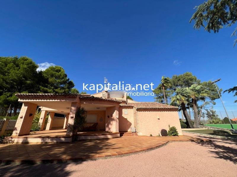 Foto 79a996a8-851b-44c7-ab81-7cb0fe821919. Chalet con riscaldamento piscina in Massarojos Valencia