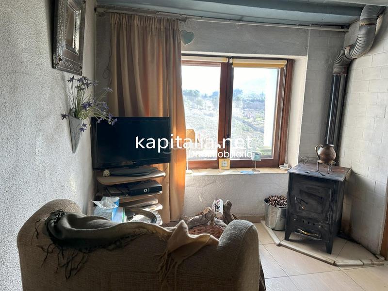 Foto 3010bcec-ff87-413f-bd3c-e70a15b2f1b2. Casa  a la venta en Bocairent