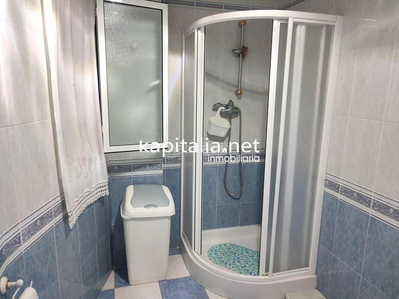 Foto 9462882a-2d8f-4791-bd0a-988f3ee6ec4b. Piso interesante piso a la venta , ubicada en buena zona. en Albaida