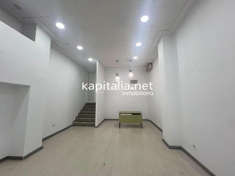 Foto f5d080f9-a2e7-4d77-93ae-64e0f2e63afb. Alquiler local comercial estupendo local alquiler , zona san josé . en Ontinyent