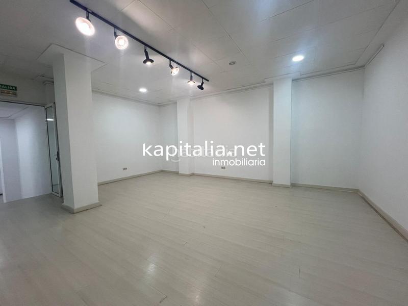 Foto a7b822cd-617c-41ca-80b8-bf8bab8a2420. Location local commercial dans Sant Josep-Zona Hospital Ontinyent