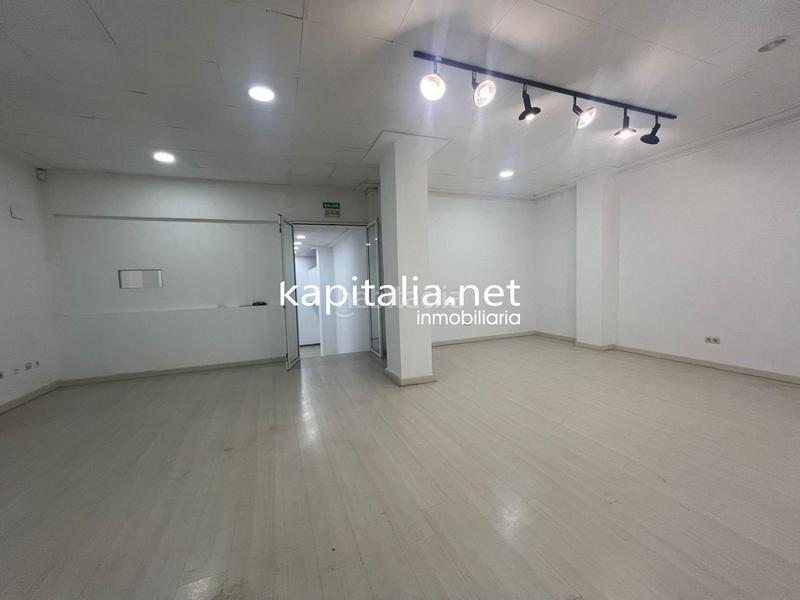 Foto c9a75153-8d0b-46a2-b972-72a7d7173564. Location local commercial dans Sant Josep-Zona Hospital Ontinyent
