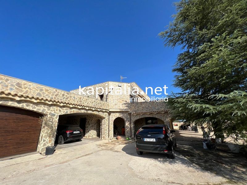 Foto 6cdef330-6b26-4d88-8d8d-5f49dce7eae2. Chalet espectacular chalet a la venta en olleria en Olleria (l´)