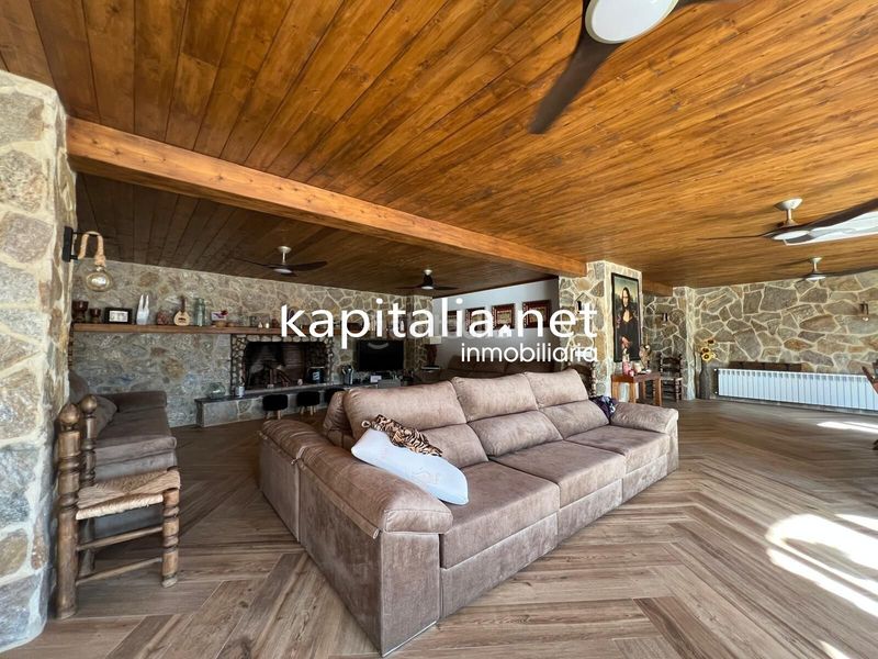 Foto b14ae1c4-395e-40a7-a033-2b9a9128a861. Chalet espectacular chalet a la venta en olleria en Olleria (l´)