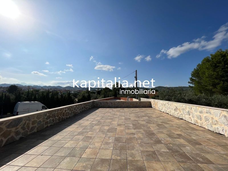 Foto f789ffe8-d81a-4876-bc16-fa4f54e24a32. Chalet espectacular chalet a la venta en olleria en Olleria (l´)