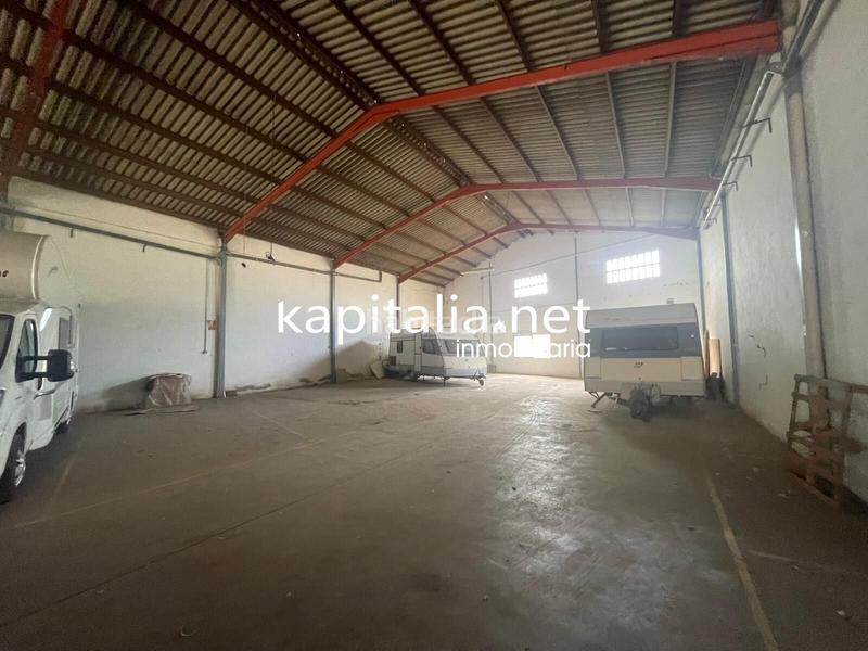 Foto 6a4ada30-08dd-4cc5-9bf7-e7e38c7616d2. Nave industrial  en l alcudia de crespins en Alcúdia de Crespins (l´)