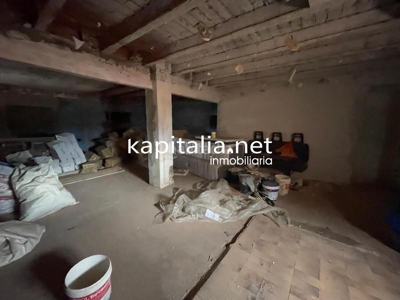 Foto e8fa5923-1a3d-47eb-8fc4-a8bdf8601936. Nave industrial  en l alcudia de crespins en Canals