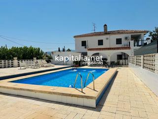 Xalet a Santa Ana. Chalet en venta en ontinyent